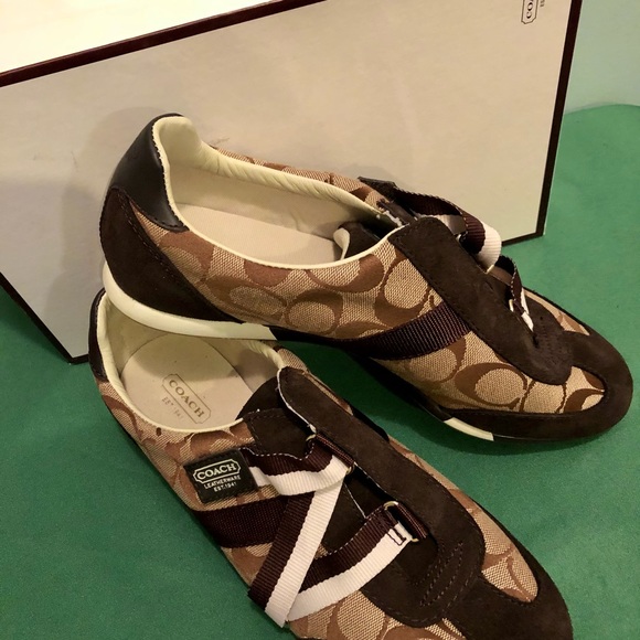 NIB Vintage Coach Juli Sneakers - Picture 2 of 6